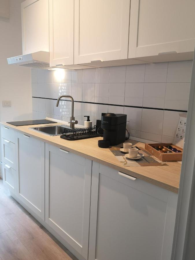 So Fine Petruzzelli Flat Apartment Bari Exterior foto